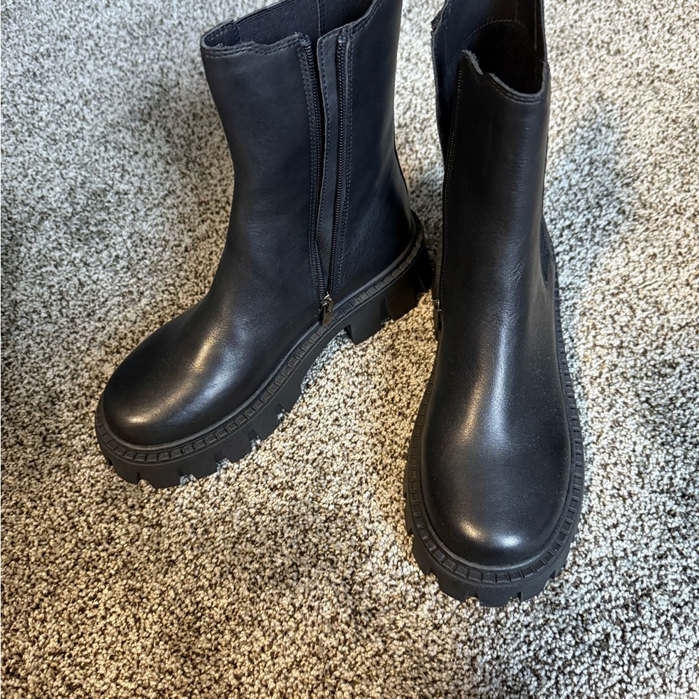 Charges Black Leather Chunky Boots by Steve Madden